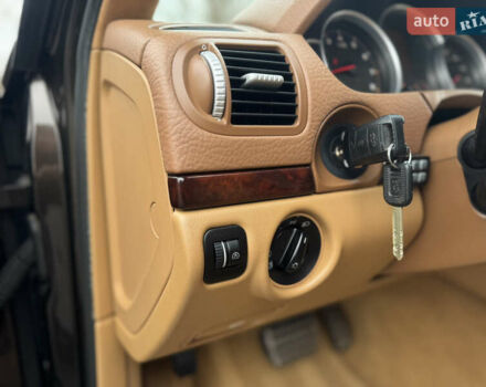 Коричневый Порше Каен, объемом двигателя 4.8 л и пробегом 205 тыс. км за 14144 $, фото 32 на Automoto.ua