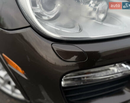 Коричневый Порше Каен, объемом двигателя 4.8 л и пробегом 205 тыс. км за 14144 $, фото 10 на Automoto.ua