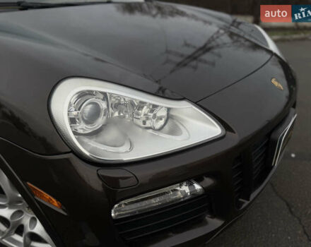 Коричневый Порше Каен, объемом двигателя 4.8 л и пробегом 205 тыс. км за 14144 $, фото 6 на Automoto.ua