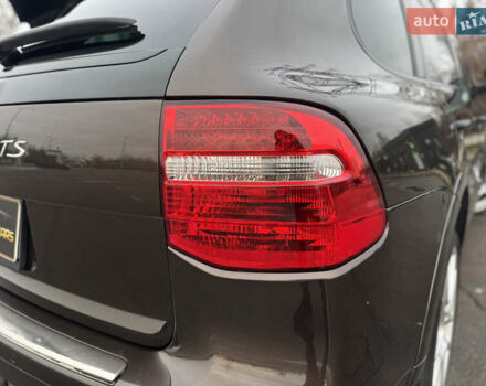 Коричневый Порше Каен, объемом двигателя 4.8 л и пробегом 205 тыс. км за 14144 $, фото 20 на Automoto.ua