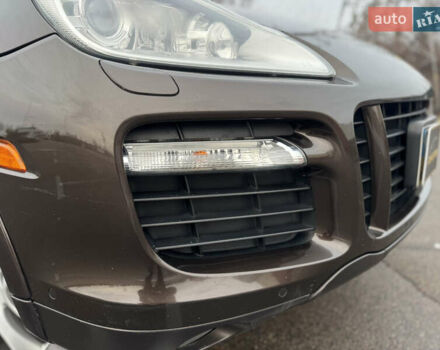 Коричневый Порше Каен, объемом двигателя 4.8 л и пробегом 205 тыс. км за 14144 $, фото 8 на Automoto.ua