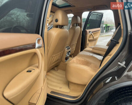 Коричневый Порше Каен, объемом двигателя 4.8 л и пробегом 205 тыс. км за 14144 $, фото 50 на Automoto.ua