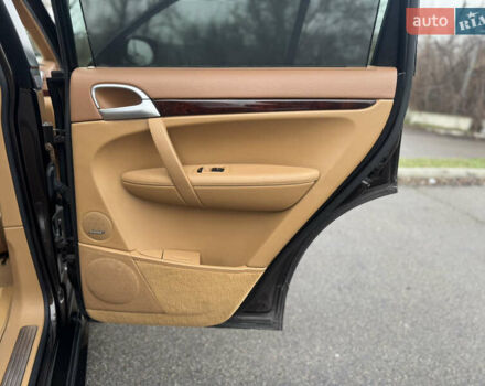 Коричневый Порше Каен, объемом двигателя 4.8 л и пробегом 205 тыс. км за 14144 $, фото 57 на Automoto.ua