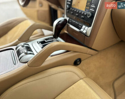 Коричневый Порше Каен, объемом двигателя 4.8 л и пробегом 205 тыс. км за 14144 $, фото 75 на Automoto.ua