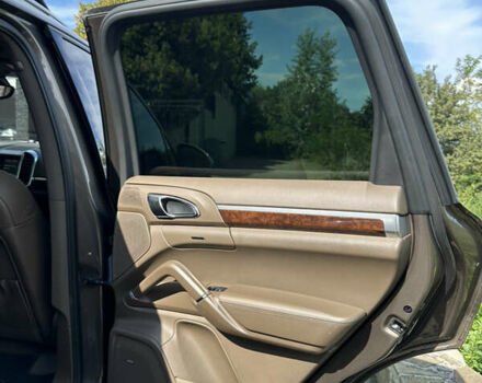 Коричневый Порше Каен, объемом двигателя 4.8 л и пробегом 169 тыс. км за 17900 $, фото 17 на Automoto.ua