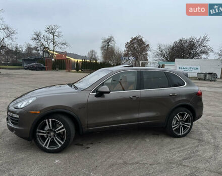 Коричневый Порше Каен, объемом двигателя 3 л и пробегом 313 тыс. км за 15999 $, фото 1 на Automoto.ua