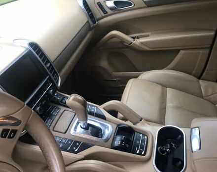 Коричневий Порше Cayenne, об'ємом двигуна 4.81 л та пробігом 142 тис. км за 18000 $, фото 8 на Automoto.ua