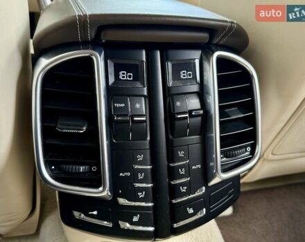 Коричневый Порше Каен, объемом двигателя 4.8 л и пробегом 206 тыс. км за 19000 $, фото 17 на Automoto.ua