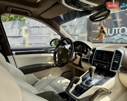 Коричневый Порше Каен, объемом двигателя 4.8 л и пробегом 206 тыс. км за 19000 $, фото 13 на Automoto.ua