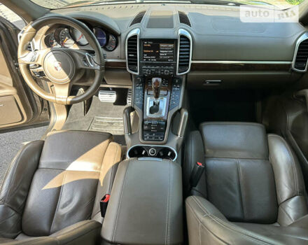 Коричневый Порше Каен, объемом двигателя 4.8 л и пробегом 169 тыс. км за 17900 $, фото 19 на Automoto.ua