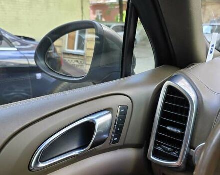 Коричневый Порше Каен, объемом двигателя 3.6 л и пробегом 180 тыс. км за 23800 $, фото 14 на Automoto.ua