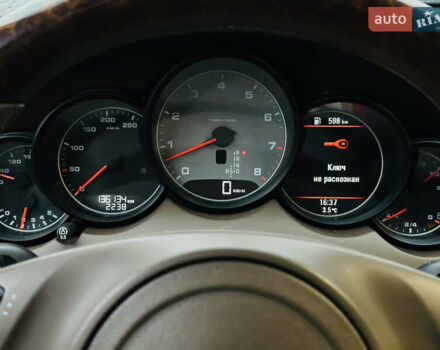 Коричневый Порше Каен, объемом двигателя 4.81 л и пробегом 136 тыс. км за 20800 $, фото 31 на Automoto.ua