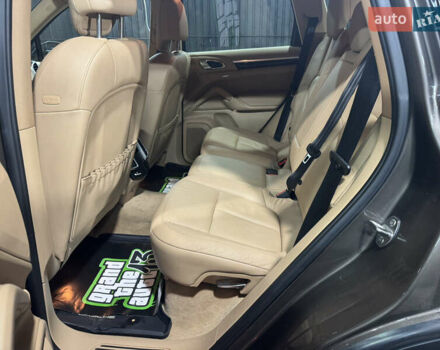 Коричневий Порше Cayenne, об'ємом двигуна 3.6 л та пробігом 95 тис. км за 23999 $, фото 26 на Automoto.ua