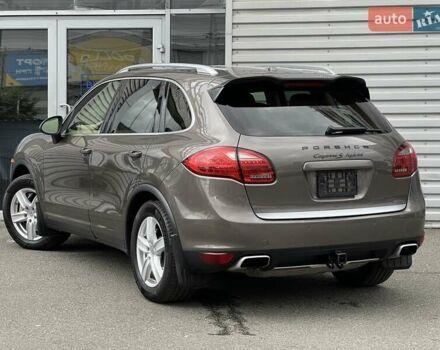 Коричневий Порше Cayenne, об'ємом двигуна 3 л та пробігом 126 тис. км за 17000 $, фото 9 на Automoto.ua