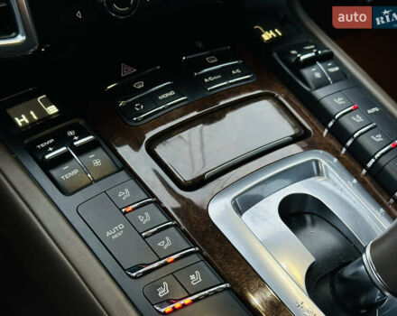 Коричневый Порше Каен, объемом двигателя 4.81 л и пробегом 136 тыс. км за 20800 $, фото 36 на Automoto.ua