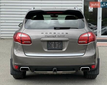Коричневий Порше Cayenne, об'ємом двигуна 3 л та пробігом 126 тис. км за 17000 $, фото 11 на Automoto.ua