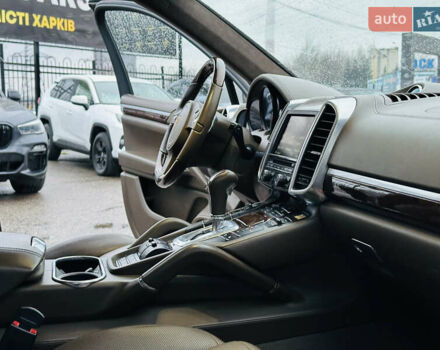 Коричневый Порше Каен, объемом двигателя 4.81 л и пробегом 136 тыс. км за 20800 $, фото 27 на Automoto.ua