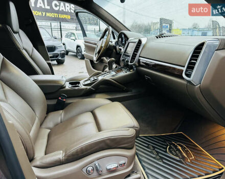 Коричневый Порше Каен, объемом двигателя 4.81 л и пробегом 136 тыс. км за 20800 $, фото 26 на Automoto.ua