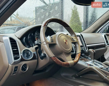 Коричневый Порше Каен, объемом двигателя 4.81 л и пробегом 136 тыс. км за 20800 $, фото 15 на Automoto.ua
