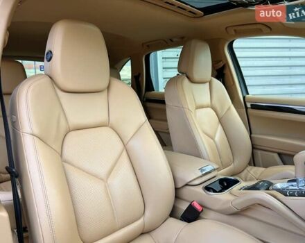 Коричневий Порше Cayenne, об'ємом двигуна 3 л та пробігом 126 тис. км за 17000 $, фото 28 на Automoto.ua