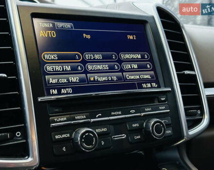 Коричневый Порше Каен, объемом двигателя 4.81 л и пробегом 136 тыс. км за 20800 $, фото 34 на Automoto.ua