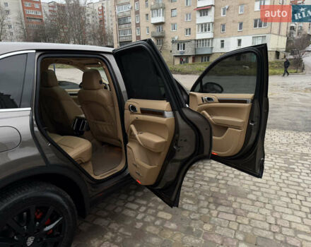 Коричневый Порше Каен, объемом двигателя 3 л и пробегом 178 тыс. км за 21000 $, фото 43 на Automoto.ua