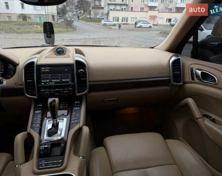 Коричневый Порше Каен, объемом двигателя 3 л и пробегом 178 тыс. км за 21000 $, фото 59 на Automoto.ua