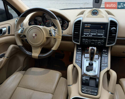 Коричневый Порше Каен, объемом двигателя 3 л и пробегом 178 тыс. км за 21000 $, фото 60 на Automoto.ua