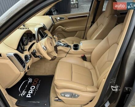 Порше Каен 2013 в Киеве на Automoto.ua Коричневый Порше Каен, объемом двигателя 3 л и пробегом 178 тыс. км за 23800 $, фото 22 на Automoto.ua