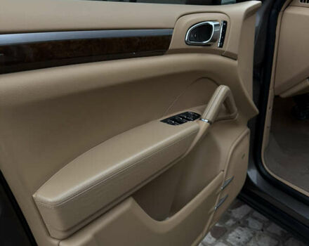 Коричневый Порше Каен, объемом двигателя 3 л и пробегом 178 тыс. км за 21000 $, фото 27 на Automoto.ua