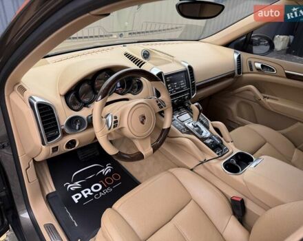 Порше Каен 2013 в Киеве на Automoto.ua Коричневый Порше Каен, объемом двигателя 3 л и пробегом 178 тыс. км за 23800 $, фото 20 на Automoto.ua