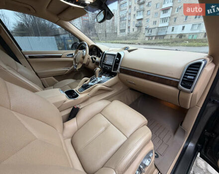 Коричневый Порше Каен, объемом двигателя 3 л и пробегом 178 тыс. км за 21000 $, фото 47 на Automoto.ua