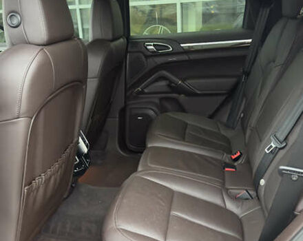 Коричневый Порше Каен, объемом двигателя 4.13 л и пробегом 162 тыс. км за 26000 $, фото 8 на Automoto.ua