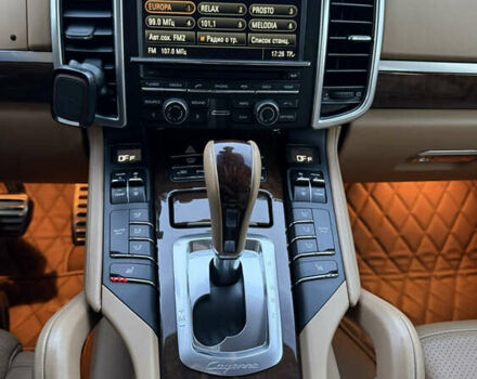 Коричневий Порше Cayenne, об'ємом двигуна 4.81 л та пробігом 170 тис. км за 21000 $, фото 10 на Automoto.ua