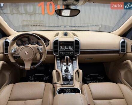 Порше Каен 2013 в Киеве на Automoto.ua Коричневый Порше Каен, объемом двигателя 3 л и пробегом 178 тыс. км за 23800 $, фото 23 на Automoto.ua