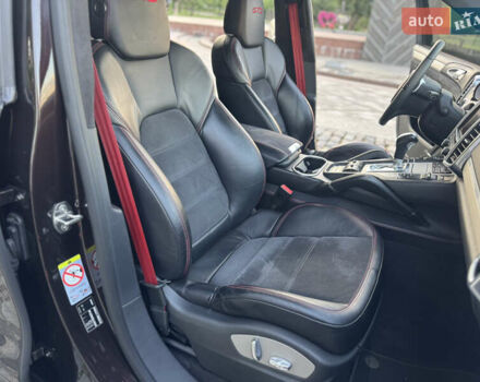 Коричневый Порше Каен, объемом двигателя 4.8 л и пробегом 140 тыс. км за 18500 $, фото 64 на Automoto.ua