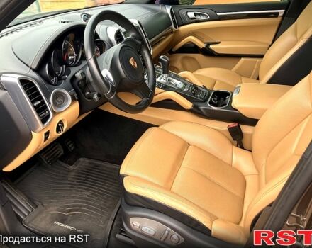 Коричневый Порше Каен, объемом двигателя 3 л и пробегом 180 тыс. км за 22700 $, фото 6 на Automoto.ua