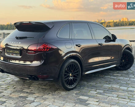 Коричневый Порше Каен, объемом двигателя 4.8 л и пробегом 140 тыс. км за 18500 $, фото 16 на Automoto.ua