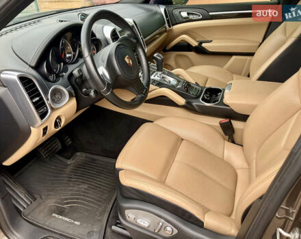 Коричневый Порше Каен, объемом двигателя 2.97 л и пробегом 180 тыс. км за 21500 $, фото 6 на Automoto.ua