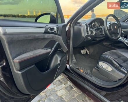 Коричневый Порше Каен, объемом двигателя 4.8 л и пробегом 140 тыс. км за 18500 $, фото 28 на Automoto.ua