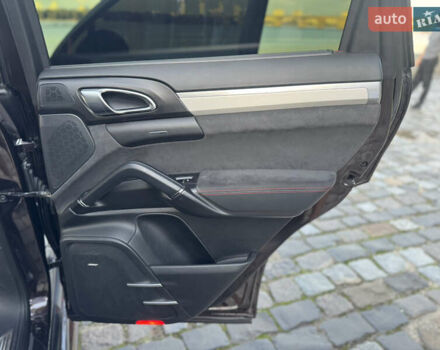 Коричневый Порше Каен, объемом двигателя 4.8 л и пробегом 140 тыс. км за 18500 $, фото 52 на Automoto.ua