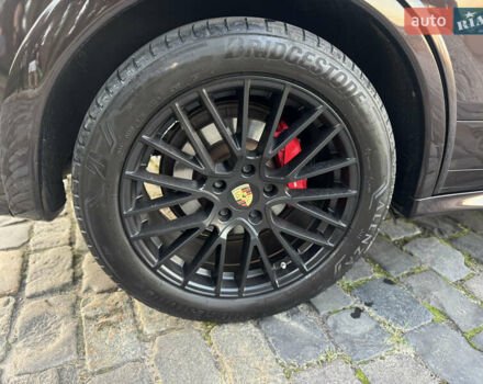 Коричневый Порше Каен, объемом двигателя 4.8 л и пробегом 140 тыс. км за 18500 $, фото 14 на Automoto.ua