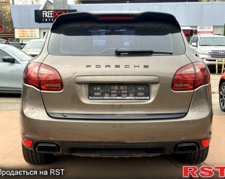 Коричневый Порше Каен, объемом двигателя 3 л и пробегом 180 тыс. км за 22700 $, фото 4 на Automoto.ua