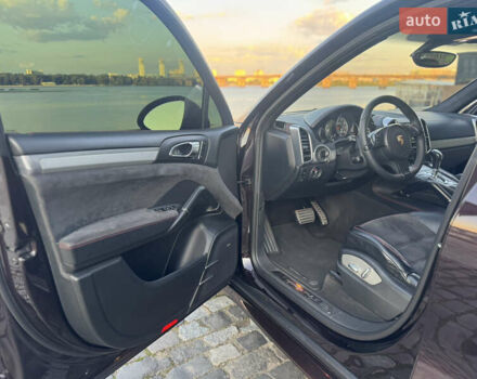 Коричневый Порше Каен, объемом двигателя 4.8 л и пробегом 140 тыс. км за 18500 $, фото 26 на Automoto.ua