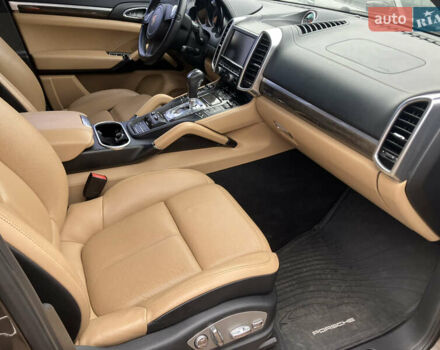Коричневий Порше Cayenne, об'ємом двигуна 3 л та пробігом 177 тис. км за 22777 $, фото 9 на Automoto.ua