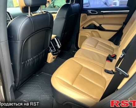 Коричневый Порше Каен, объемом двигателя 3 л и пробегом 180 тыс. км за 22700 $, фото 7 на Automoto.ua