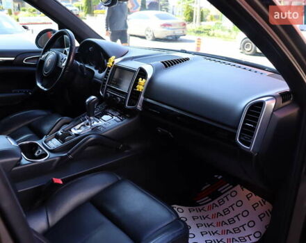 Коричневий Порше Cayenne, об'ємом двигуна 3.6 л та пробігом 155 тис. км за 26900 $, фото 44 на Automoto.ua