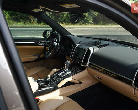 Порше Каен 2015 в Днепре (Днепропетровске) на Automoto.ua Коричневый Порше Каен, объемом двигателя 3.6 л и пробегом 112 тыс. км за 32000 $, фото 17 на Automoto.ua