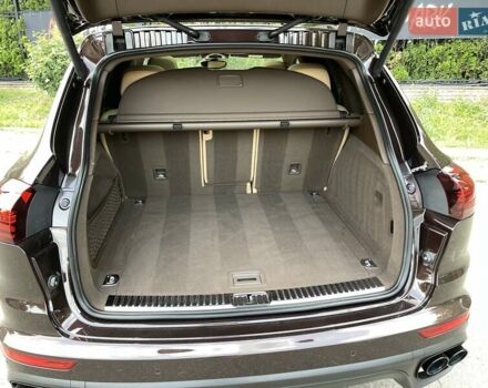 Коричневий Порше Cayenne, об'ємом двигуна 4.13 л та пробігом 58 тис. км за 59999 $, фото 29 на Automoto.ua