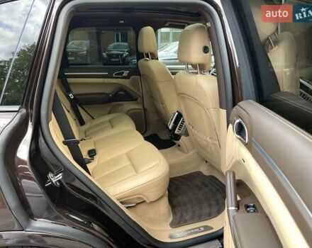 Коричневий Порше Cayenne, об'ємом двигуна 4.13 л та пробігом 58 тис. км за 59999 $, фото 27 на Automoto.ua
